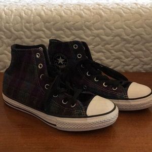 Converse super cute plaid chucks